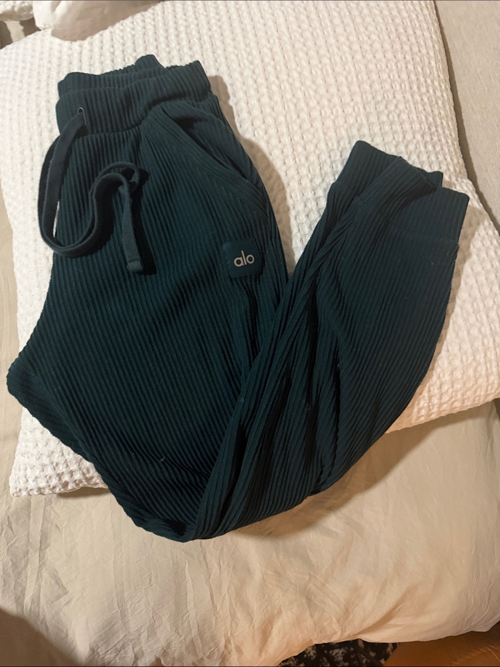 ALO Yoga woman green ribbed Jogger Sweatpants